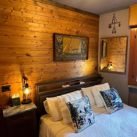 The Mountain Escape - Luxury Apartment